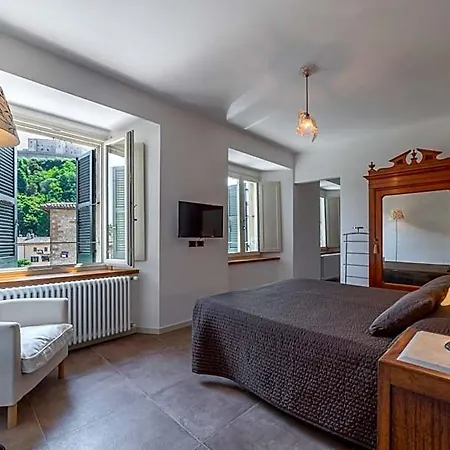 Hotel Diffuso San Leo